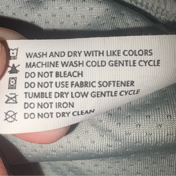 Yogalicious Heavenly Rib Kathleen Light Green Long-Sleeve Crop Top - M - Picture 5 of 7